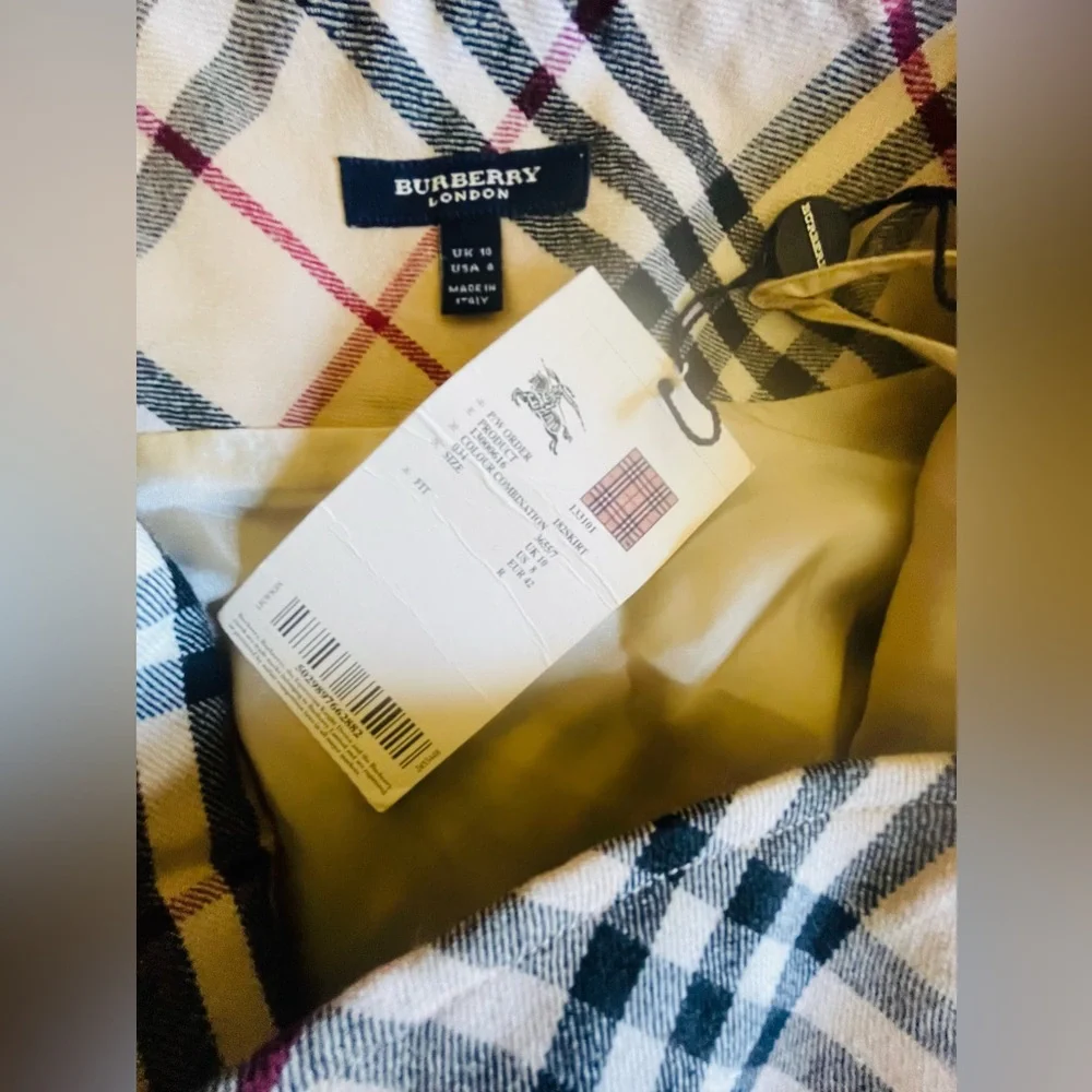 Burberry Skirt - Picture 5 of 5